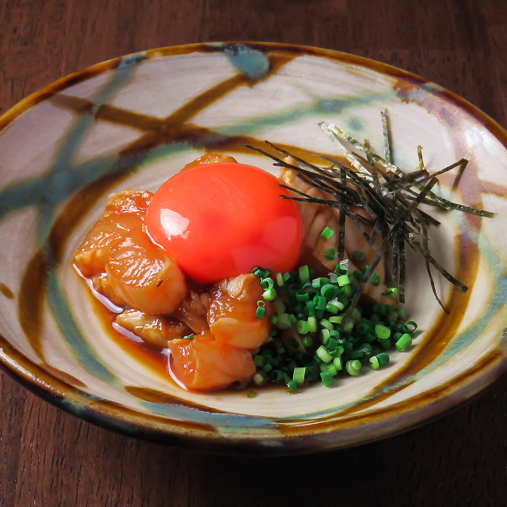 こだわりの地鶏を使用した炭火焼き鳥のお店！深夜3時まで営業！