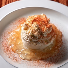 北海道白糠産モッツァレラのモッツァレラと生ハムのエスプーマ