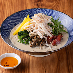 蒸し鶏と彩り野菜の胡麻ぶっかけそば