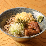 岐阜のソウルフードといえばこちら「楽名物・冷やしたぬきそば」。