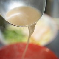 毎日お店仕込みのラーメンスープ