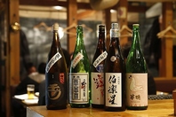 厳選された日本酒、焼酎が揃う品揃え