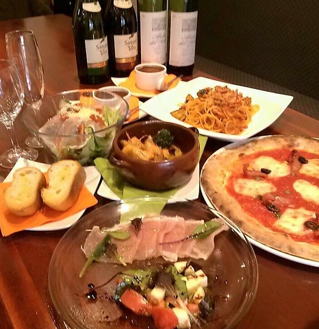 PIZZA DINING JOYs sbc@ _CjO WCY ܈X