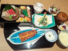 竹葉弁当（鰻半尾）