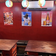 テーブル6名がけ2席