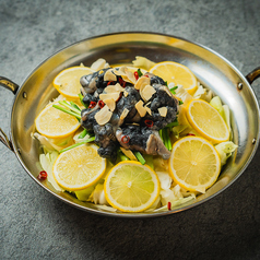 炭火塩レモンもつ鍋（一人前）