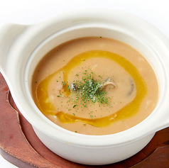 牡蠣とニンニク、生ハムのスープ～ソパ デ アホ～