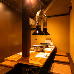 最大16名様までご利用いただける広々としたお座敷席。スタイリッシュな雰囲気の中、こだわりの熟成肉と上質なブランド牛でいつもとは違う大人のご宴会をお楽しみください。