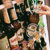 世界のビール約40種以上取り揃えております！