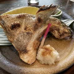 鮭ハラスの岩塩焼き/カンパチカマ焼き　各