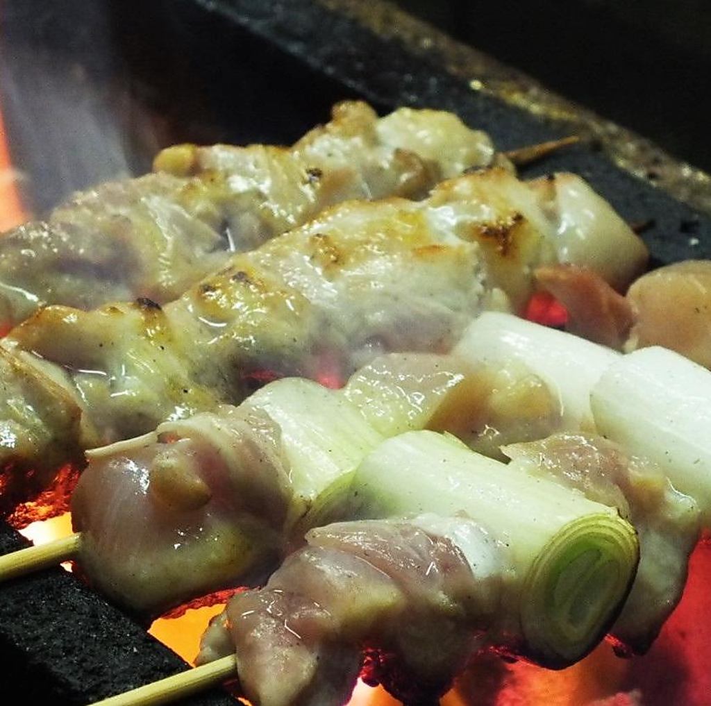 鳥ロマンの焼鳥は安心安全の純国産若鶏をしようしています！塩かタレをお選び下さい！