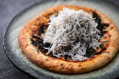 名物！たっぷりシラス山盛りPizza