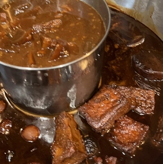 毎日コトコトじっくり煮込んだどて煮は甘みと旨味が凝縮