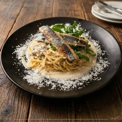 秋刀魚のコンフィとキノコのクリームパスタ
