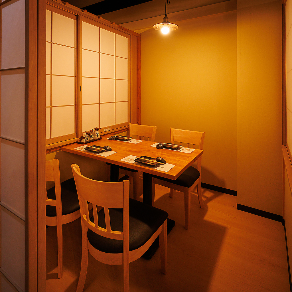 広島本通で味わう！炉端焼きと海鮮が自慢の個室酒場