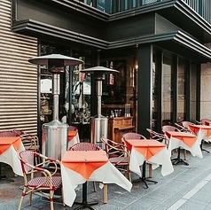 テラスご希望の際はご予約時にお伝えお願いいたします。パラソルヒーター完備。