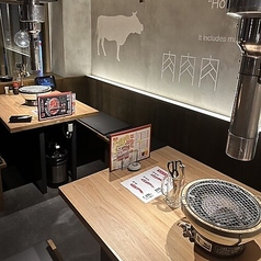 焼肉ホルモンまるよし精肉店 天満橋店の雰囲気1