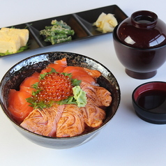 サーモンいくら丼