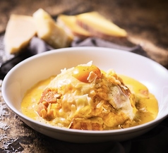 4種チーズの濃厚カルボナーラオムライス