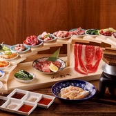 地下鉄東山線「新栄町駅」2番出口から徒歩約4分という、お集まりに大変便利な場所にございます。駅近でありながら、落ち着いた雰囲気の中で自慢の焼肉をお楽しみいただけます。近隣にはコインパーキングも充実しており、お車でのご来店も安心です。