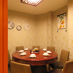 中華円卓の個室もご用意しております。8名様までご利用可能です。