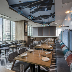 The Living Room with SKY BAR 三井ガーデンホテル名古屋プレミア18Fの特集写真