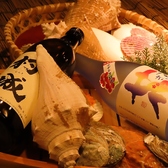 熊本県は「水の国」と評されるほど、水資源に恵まれています。日本酒造りに欠かせない綺麗な名水で仕込まれた地酒の美味しさは言わずもがな。様々な銘柄を揃えていますので、お気に入りをぜひ見つけてみてください。