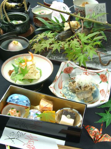 この道30年の板前が、四季折々の京野菜他新鮮な素材を吟味し腕によりをかけた京料理