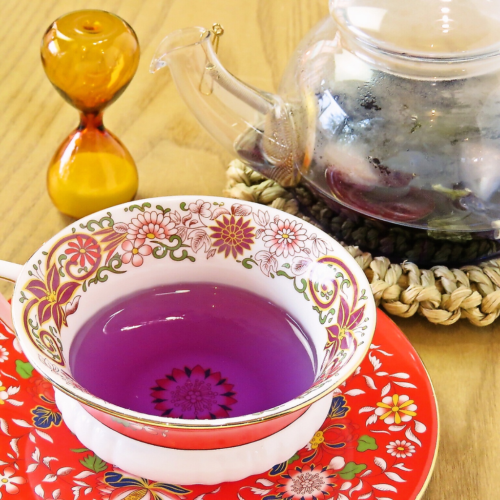 体に優しいオーガニック栽培のハーブを中心に使用。花束をもらったときのような特別感が味わえます♪