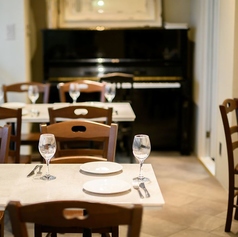 平日は選べるランチ／週末はアラカルトでご用意