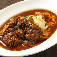 牛すじ肉の赤ワイン煮込み