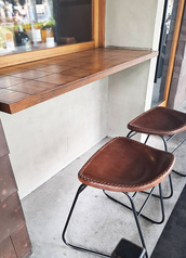 【テラス席】夜風に吹かれながら気軽にお立ち寄り頂けるテラス席もご用意しております。