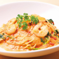 料理メニュー写真&nbsp;ぷりぷり海老とほうれん草のトマトクリーム