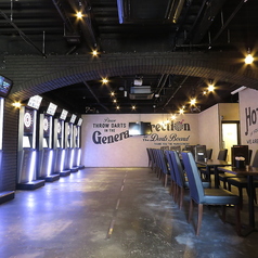 テーブル席をご用意しているので、遊び疲れたら座って一息♪翌朝まで営業しているので、フードやドリンク片手に飲み明かすのも◎各種ご宴会はもちろん、気の合う仲間との2軒目、3軒目以降のご利用にもどうぞ！