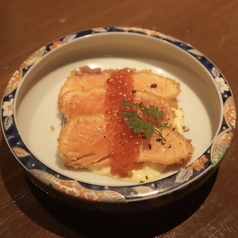 サーモンの親子レアカツ