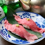 【和牛にぎり肉寿司】酢飯と合わせたにぎり肉寿司は絶品！