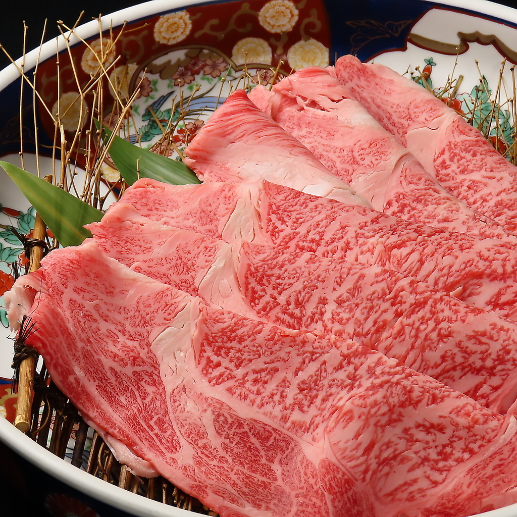 お誕生日や記念日などのお祝い事におすすめのメニュー！落ち着いた店内でゆったりお過ごしください。