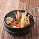 【新宿西口徒歩3分】人気のサムギョプサル食べ放題&本格韓国料理の店「韓家」