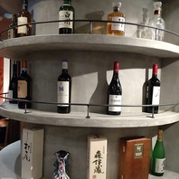 四季を彩る限定日本酒と、串料理に寄り添う厳選ワイン