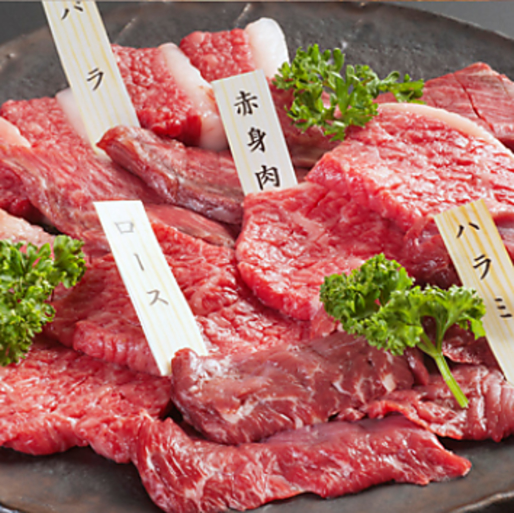 選び抜かれた厳選の黒毛和牛は老若男女に愛されています。当店のおススメ黒毛和牛はスタッフにまで♪