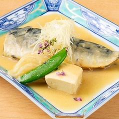 鯖の味噌煮 春野菜添え
