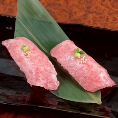 特選牛トロあぶり握り(2貫)