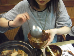 天然すっぽんを美味しく綺麗な澄んだスープ.時間をかけ丁寧に作った濁りの無いスープうす黄緑色の雑味のない天然すっぽんスープをコース料理をご提供致します。関西に伝わる伝承の調理法です（すっぽんは関西の日本料理です・準備に時間がかかる繊細な日本料理です）15000円税別予約は0798-22-3112まで。