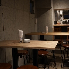 半個室のお席もご用意しております。4名様までご利用いただけるので、ご家族でのお食事やご友人との飲み会にどうぞ♪