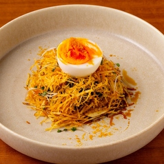 沖縄　イカスミとカラスミのポテトサラダ