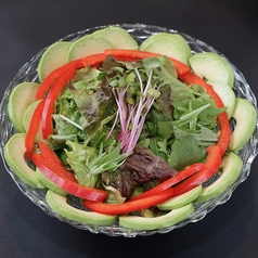 アボカドと香味野菜のサラダ