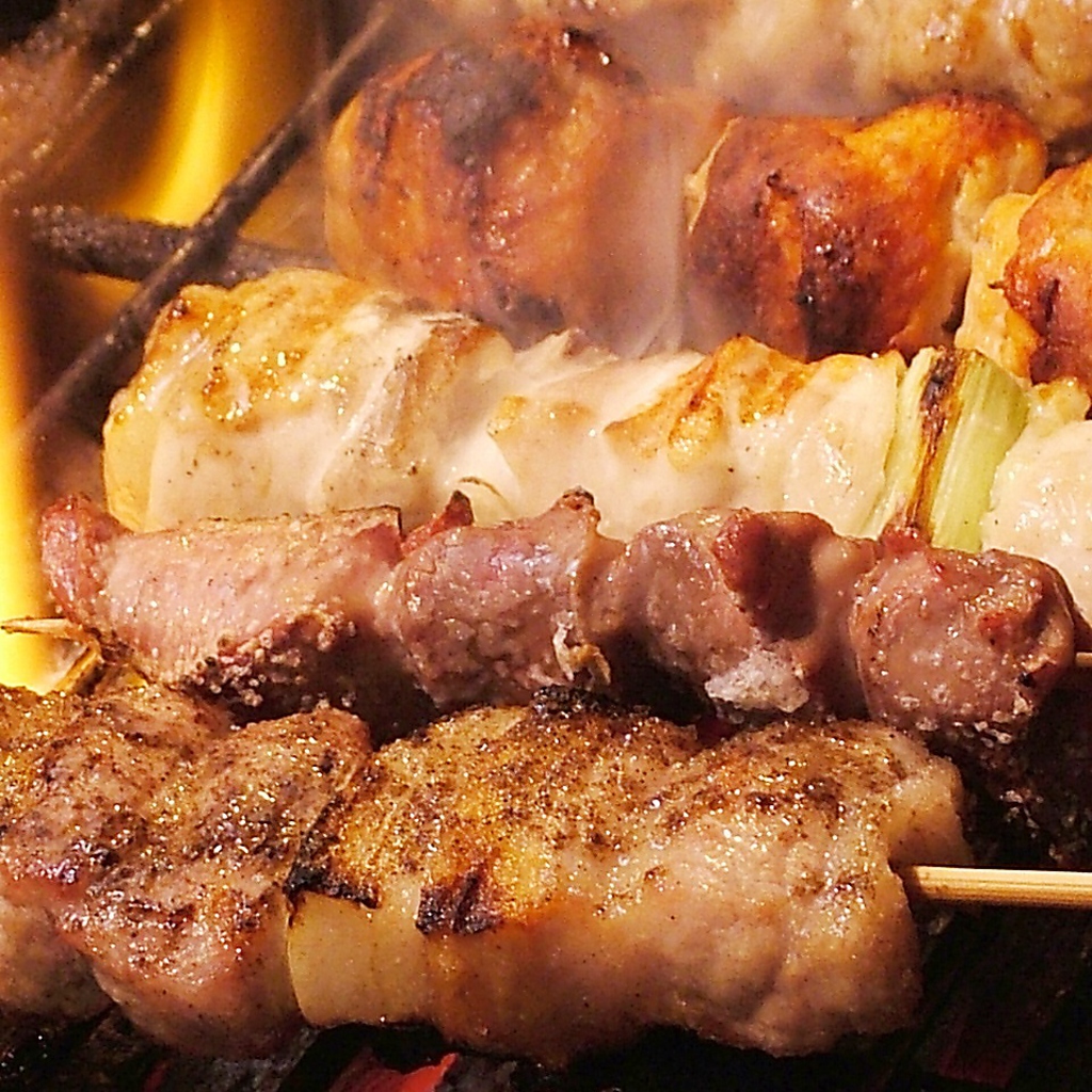 強火で一気に焼き上げる焼き鳥、どれもおすすめ★