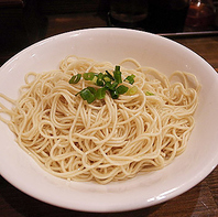 博多豚骨ラーメンなら替え玉は必須！