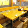 【テーブル席】店内の奥にテーブル4名席がございます！居心地の良い落ち着いた空間でお料理をお楽しみ頂けます！