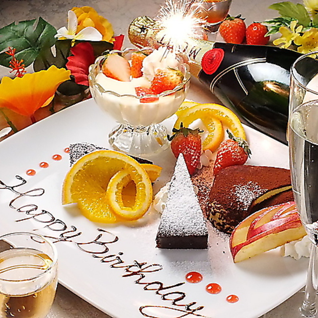 食べ飲み放題コースに＋1100円(税込)でケーキプレート&シャンパンつけられます！お誕生日等にぜひ♪